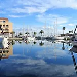 Climatise Avec Wifi Au Calme Sur Le Port. Lejlighed Hyères